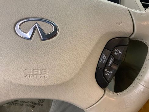 Used 2004 INFINITI Q45 Luxury image 24