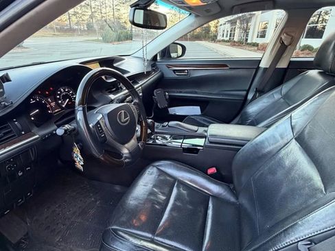 Used 2014 Lexus ES 350 w/ Luxury Package FWD image 23