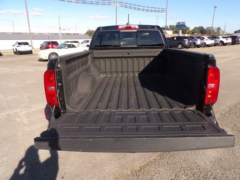Used 2022 Chevrolet Colorado Z71 w/ Trail Boss Package image 10