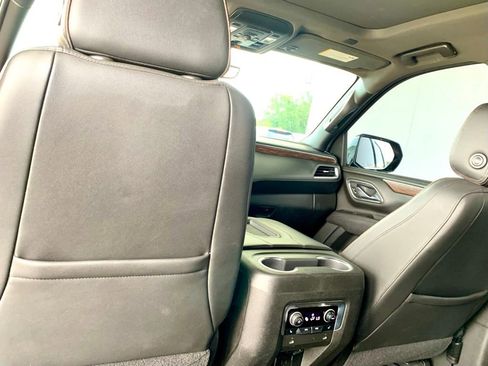 Used 2021 Chevrolet Tahoe High Country w/ Premium Package RWD image 14