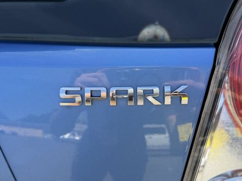 Used 2014 Chevrolet Spark LT FWD image 17