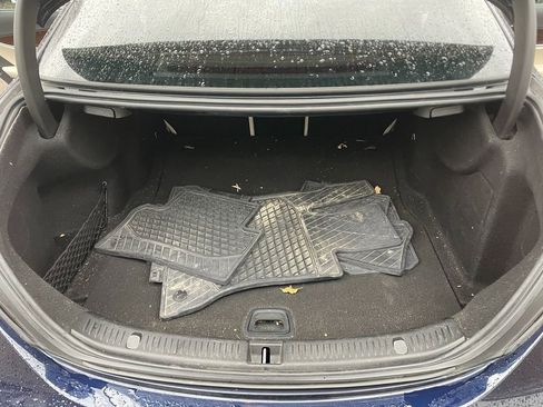 Used 2019 Mercedes-Benz E 300 4MATIC image 25