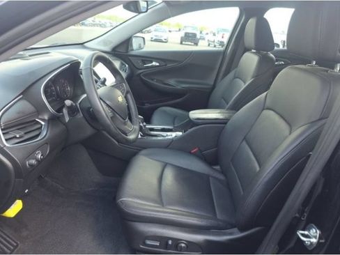Used 2023 Chevrolet Malibu LT FWD image 5