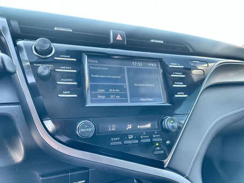 Used 2019 Toyota Camry SE FWD image 18