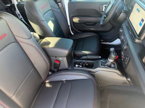 New 2026 Jeep Gladiator Rubicon image 10