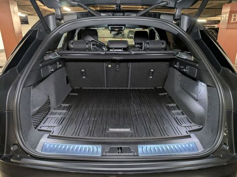 New 2026 Land Rover Range Rover Velar Dynamic SE image 17