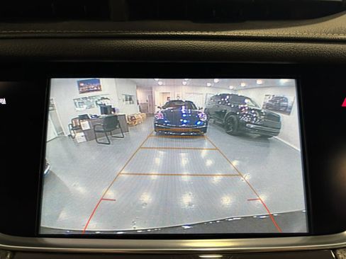 Used 2018 Cadillac XT5 Premium Luxury FWD image 35