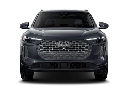 Certified 2025 Audi Q5 Premium w/ Premium Plus AWD/4WD image 4