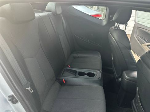 Used 2015 Hyundai Veloster w/ Option Group 03 FWD image 11