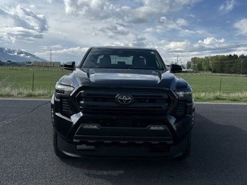New 2025 Toyota Tacoma SR5 image 3