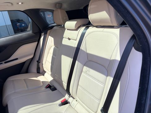 Used 2019 Jaguar F-PACE Prestige AWD/4WD image 26