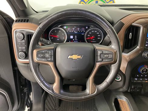 Used 2020 Chevrolet Silverado 2500 High Country w/ Technology Package AWD/4WD image 11