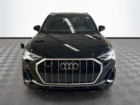 Used 2025 Audi Q3 2.0T Premium w/ Convenience Package AWD/4WD image 2