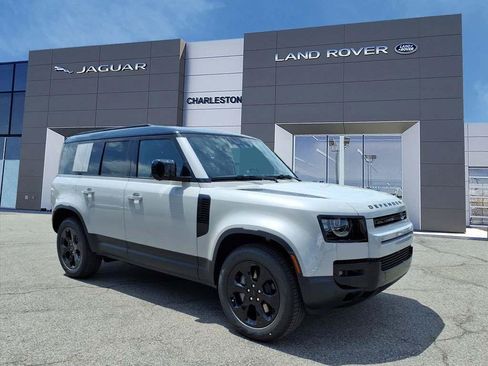 Used 2026 Land Rover Defender 110 S AWD/4WD image 7