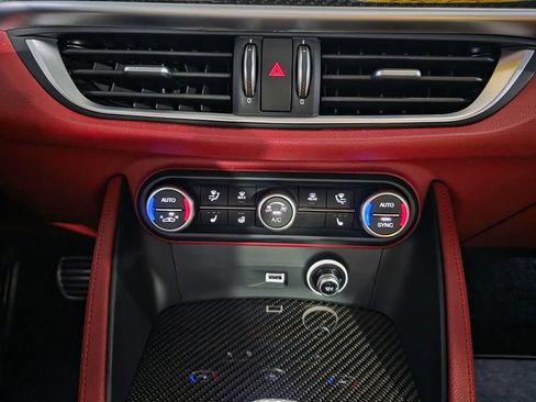 Used 2020 Alfa Romeo Stelvio Ti Sport AWD/4WD image 19