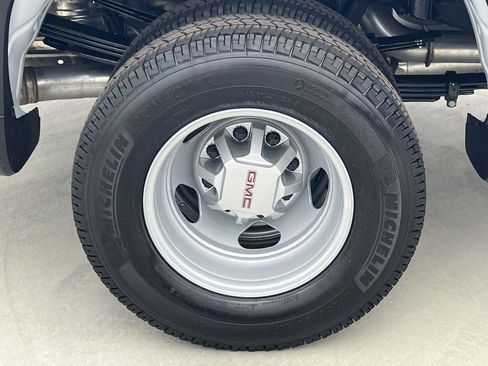 New 2026 GMC Sierra 3500 Pro AWD/4WD image 33