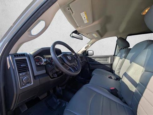 Used 2019 RAM 1500 Tradesman w/ Chrome Appearance Group image 16