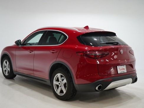 Used 2018 Alfa Romeo Stelvio AWD image 5