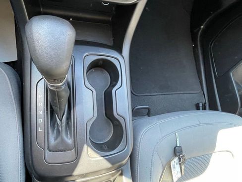 Certified 2022 Chevrolet Colorado W/T w/ Custom Special Edition image 33