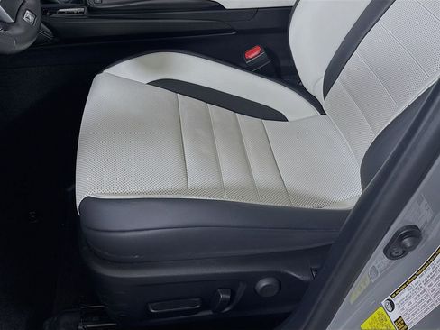 Used 2025 Lexus IS 350 F Sport AWD/4WD image 18