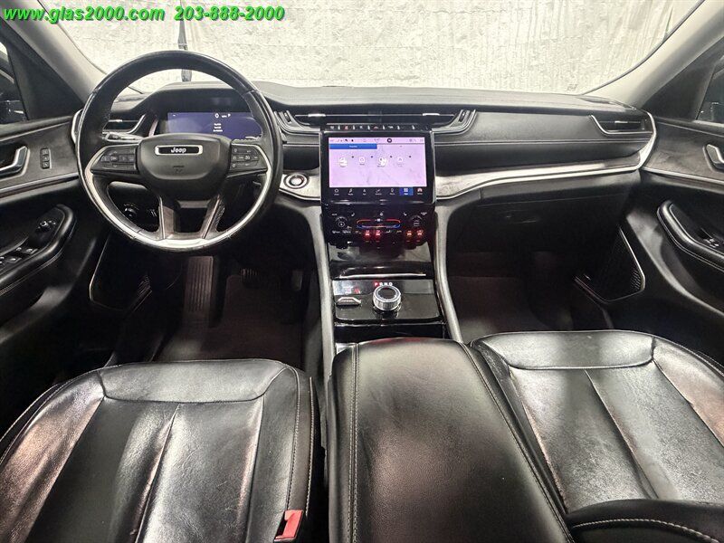 Used 2021 Jeep Grand Cherokee L Limited AWD/4WD image 6