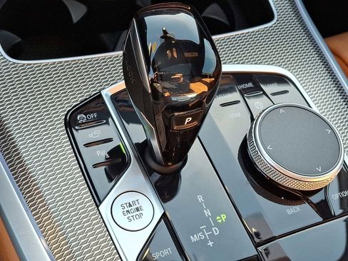 Used 2021 BMW X5 xDrive40i w/ M Sport Package image 15