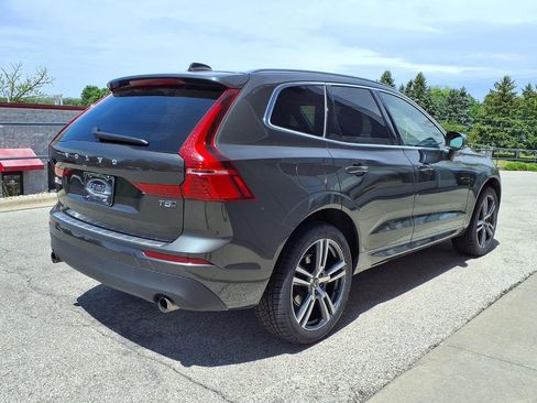 Used 2020 Volvo XC60 T5 Momentum w/ Protection Package Premier AWD/4WD image 5