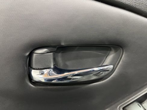 Used 2023 Nissan Frontier PRO-4X w/ Pro Convenience Package image 12