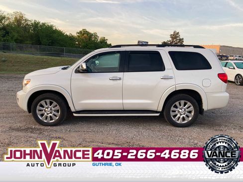 Used 2016 Toyota Sequoia Platinum image 2