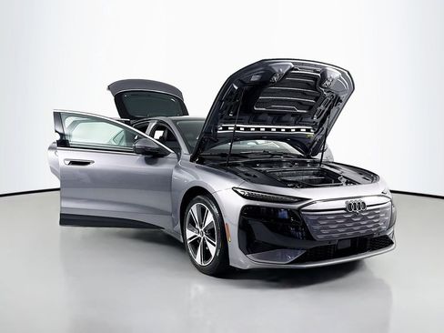 Used 2025 Audi A6 e-tron Premium Plus w/ Premium Plus RWD image 22