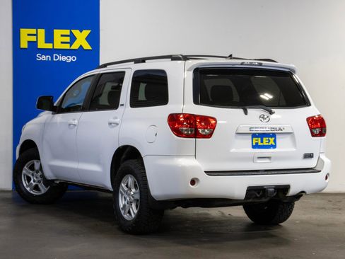 Used 2014 Toyota Sequoia SR5 image 3