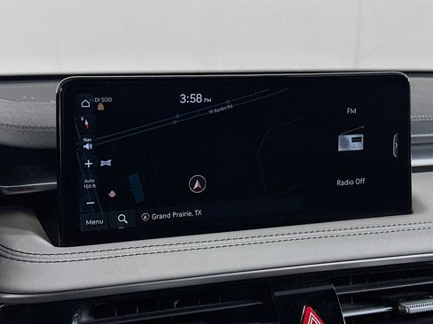 Used 2024 Genesis G70 2.5T image 22