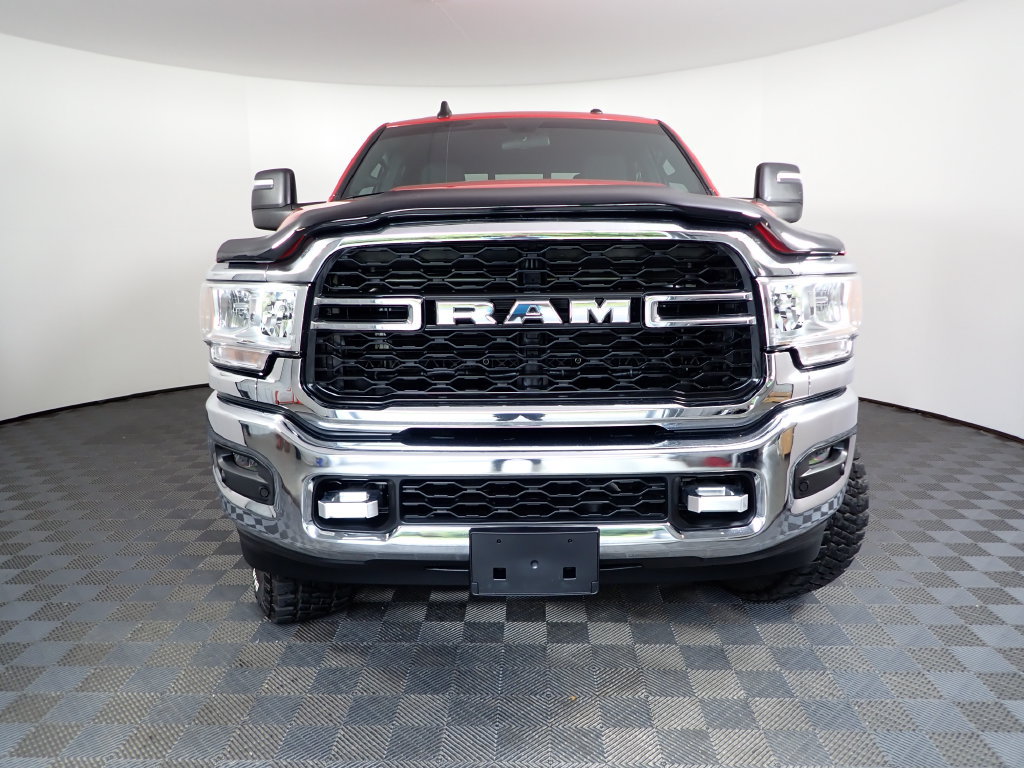 Used 2024 RAM 2500 Tradesman w/ Chrome Appearance Group AWD/4WD image 8