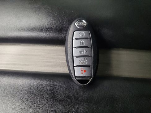 Used 2018 Nissan Murano SL w/ Midnight Edition Package FWD image 32