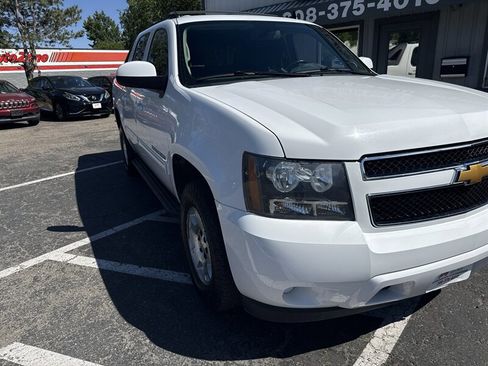 Used 2012 Chevrolet Avalanche LS w/ Convenience Package AWD/4WD image 12