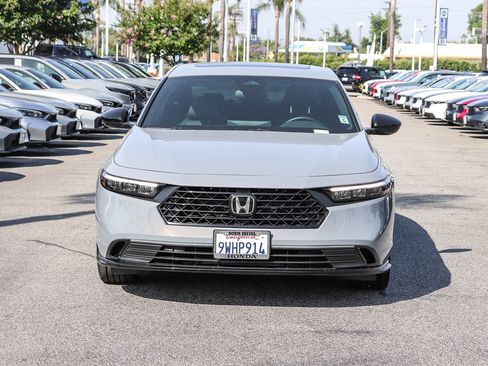 Used 2025 Honda Accord Sport image 2