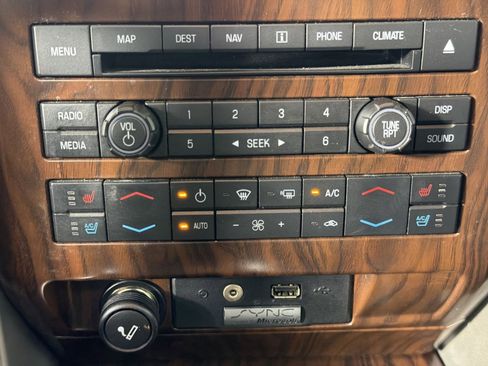 Used 2012 Ford F150 Lariat w/ Lariat Chrome Pkg image 31