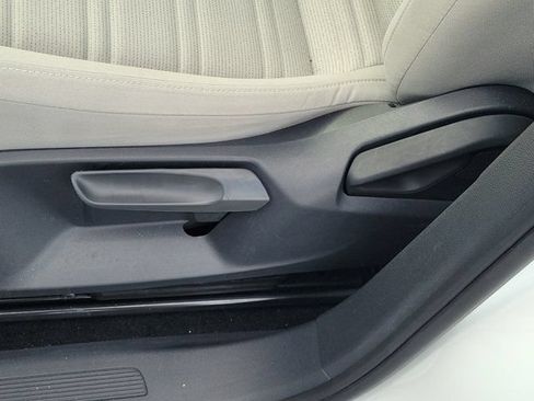 Certified 2023 Volkswagen Tiguan S FWD image 17