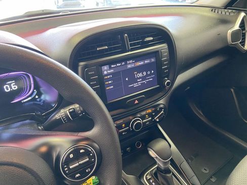 Used 2024 Kia Soul LX w/ Option Group 015 image 20