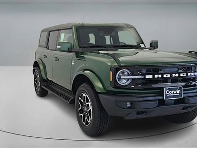 New 2025 Ford Bronco Outer Banks