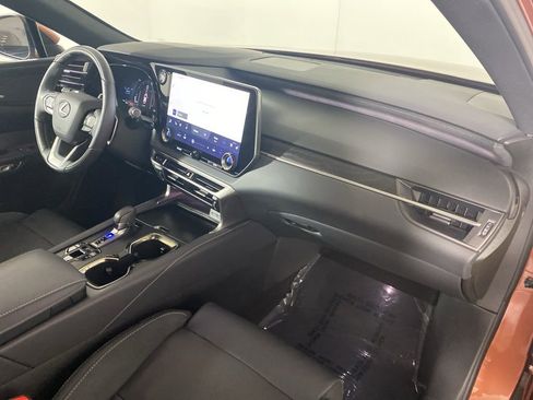 Certified 2025 Lexus RX 350 AWD image 35
