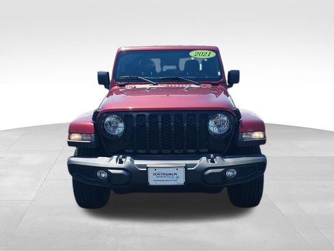 Used 2021 Jeep Gladiator Sport AWD/4WD image 3