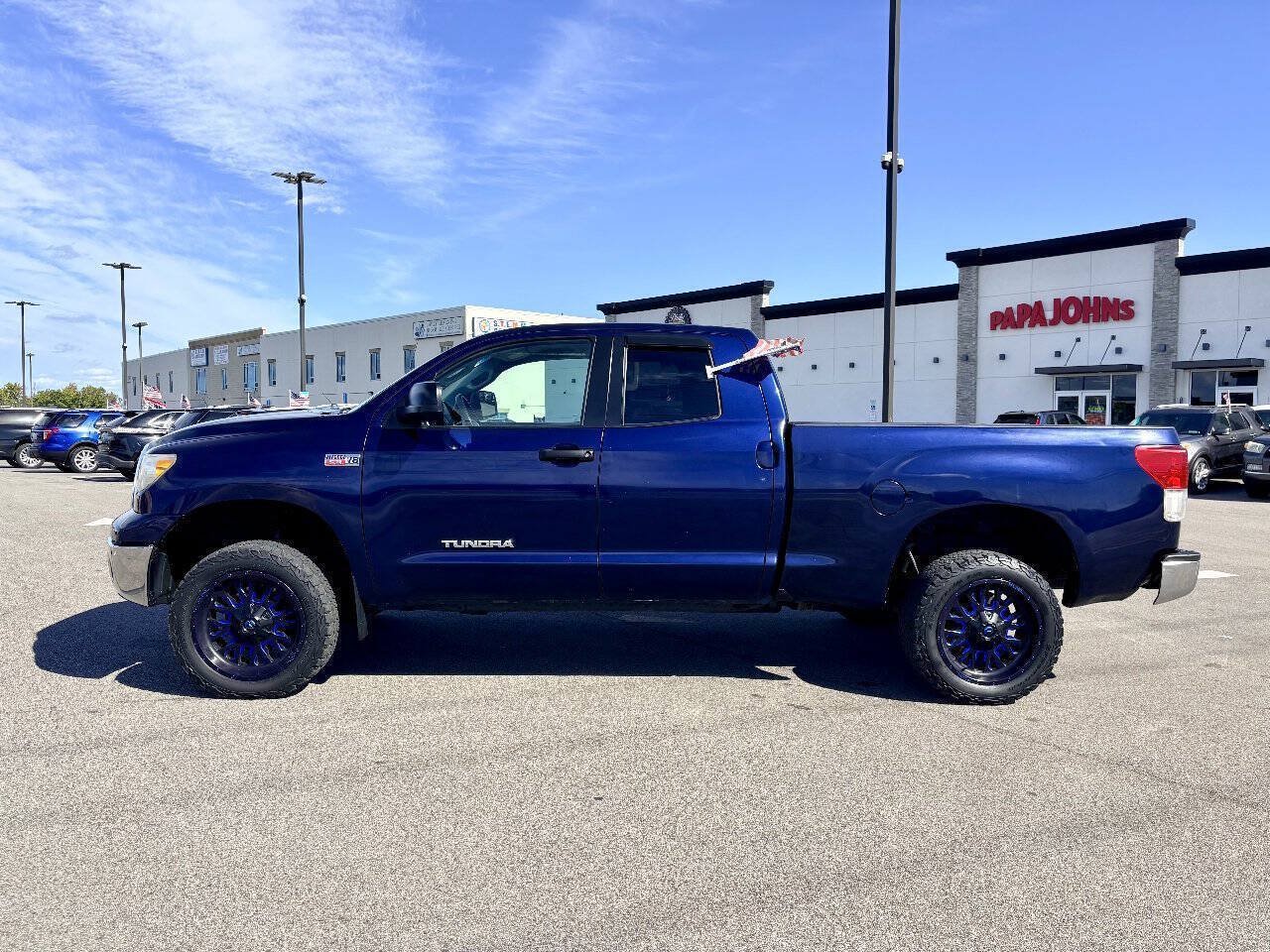 Used 2011 Toyota Tundra 4x4 Double Cab w/ Tow Pkg image 3
