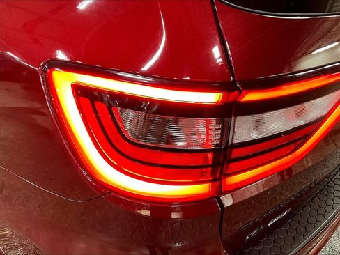 Used 2018 Dodge Durango GT image 25