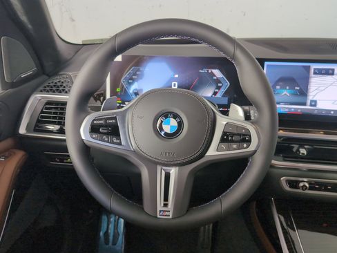 New 2026 BMW X7 M60i image 13