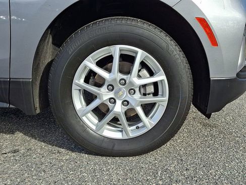 Used 2023 Chevrolet Equinox LT image 8