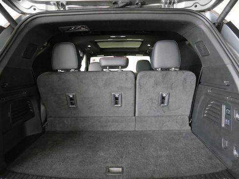 Used 2024 Chevrolet Traverse RS w/ LPO, Floor Liner Package AWD/4WD image 32