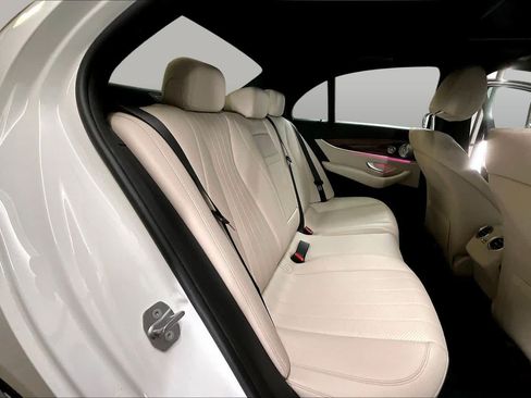 Certified 2017 Mercedes-Benz E 300 4MATIC image 20