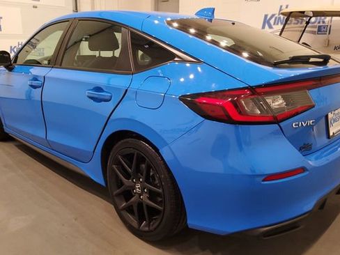 Used 2022 Honda Civic Sport image 3