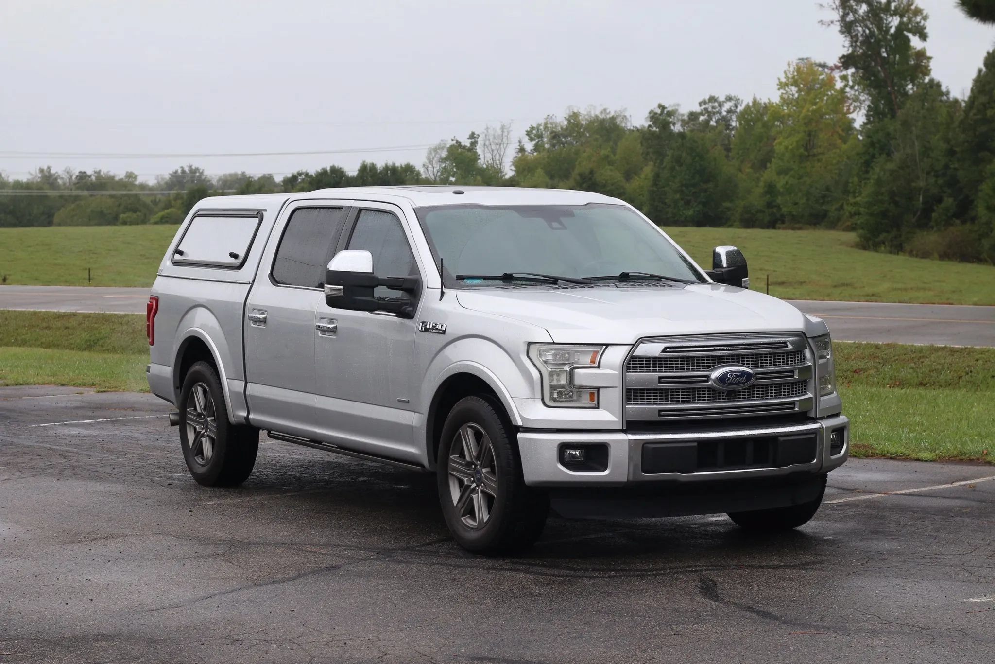 Used 2015 Ford F150 Platinum w/ Equipment Group 701A Luxury RWD image 1